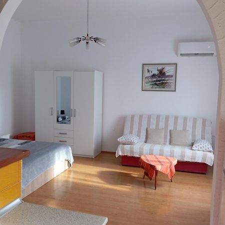 Studio Bella โรวีน ภายนอก รูปภาพ