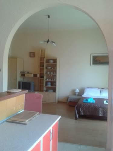 Studio Bella โรวีน ภายนอก รูปภาพ